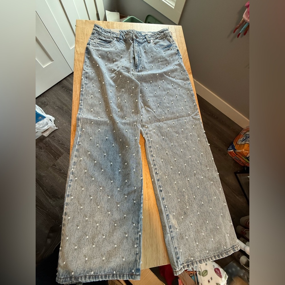 NWT Blank NYC Light Blue Wide Leg Jeans with Pearl Details on front and back - Picture 2 of 12